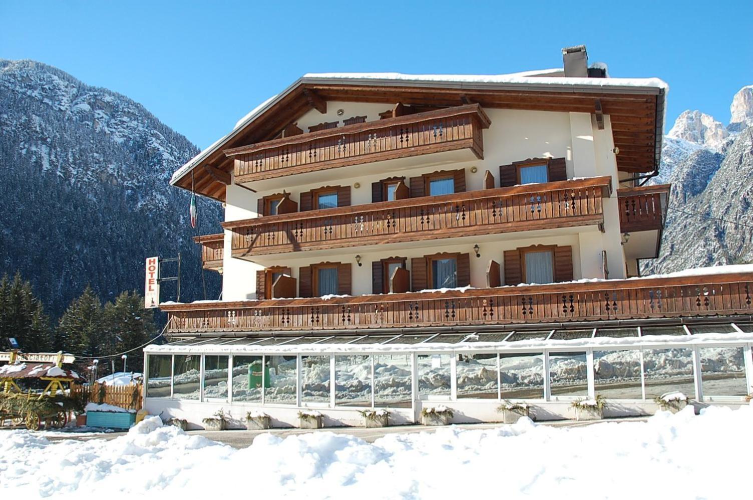 Albergo Ristorante Cacciatori Ауронцо ди Кадоре Екстериор снимка